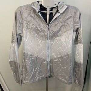 Nike Lightweight Gray Women's Jacket Size‎ medium